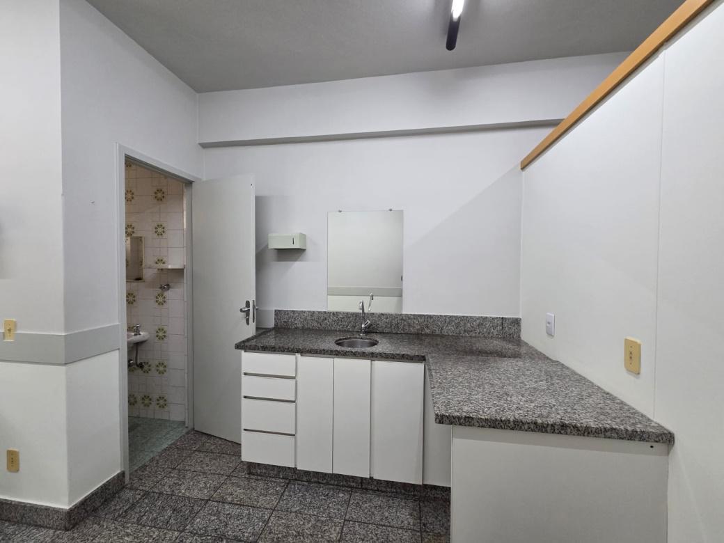 Sala, Funcionários