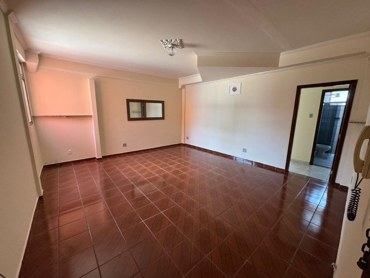 Apartamento, Floresta, 1 Quarto, 0 Vaga