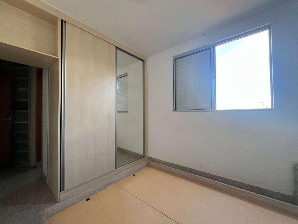 Apartamento, Sagrada Família, 3 Quartos, 2 Vagas, 1 Suíte