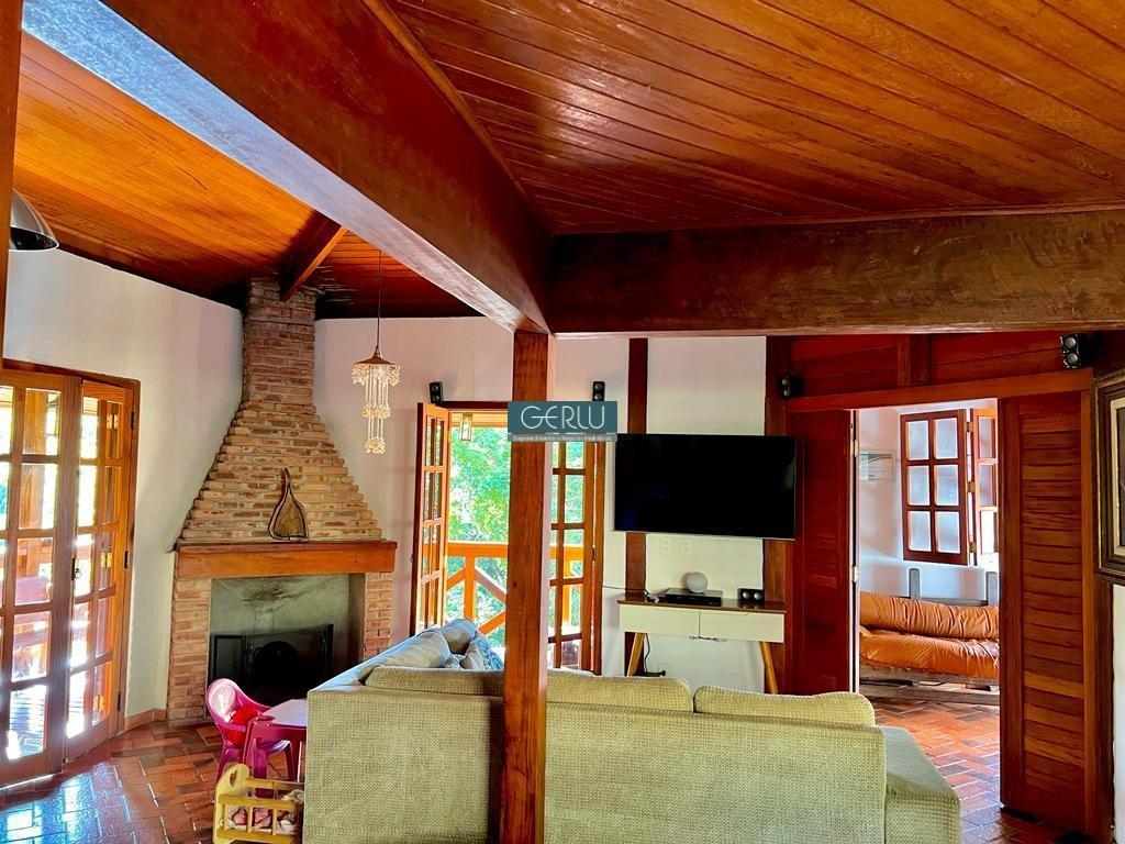 Casa em Condomínio, Gentileza, 4 Quartos, 2 Vagas, 1 Suíte