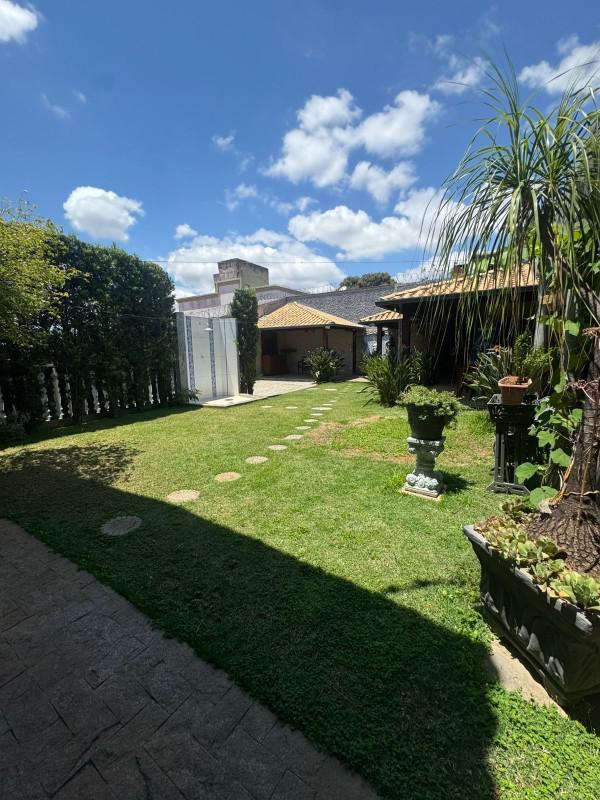 Casa, Trevo, 4 Quartos, 10 Vagas, 1 Suíte