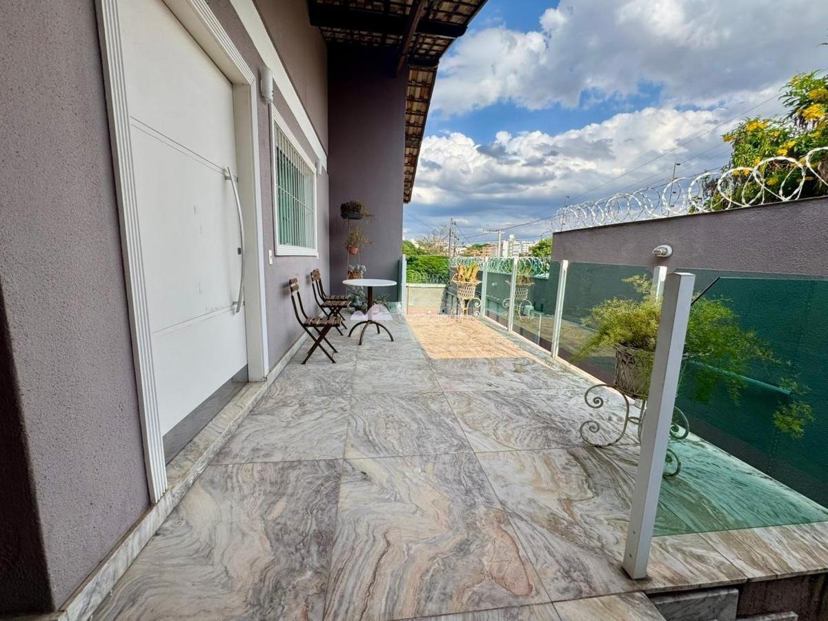 Casa, Itapoã, 4 Quartos, 3 Vagas, 1 Suíte