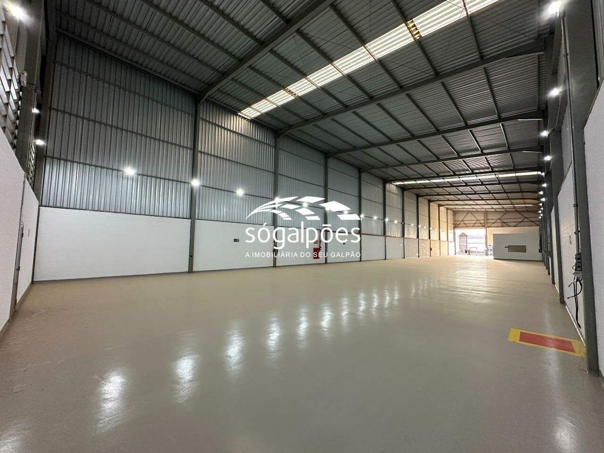 Galpão, Bandeirinhas, 3 Vagas