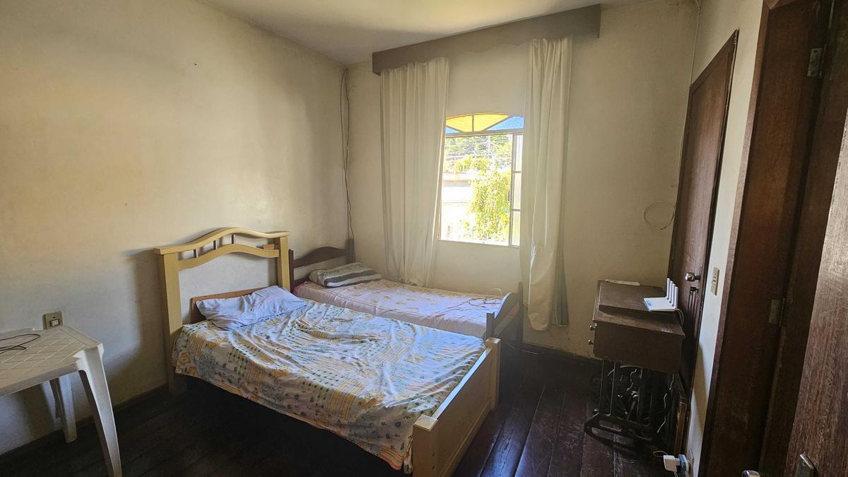 Casa, Planalto, 4 Quartos, 3 Vagas, 1 Suíte