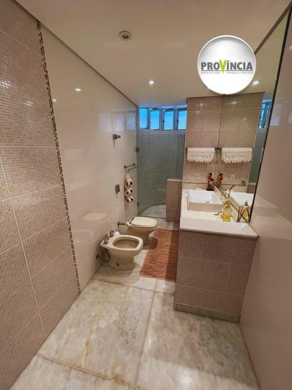 Casa, Cidade Jardim, 5 Quartos, 4 Vagas, 2 Suítes