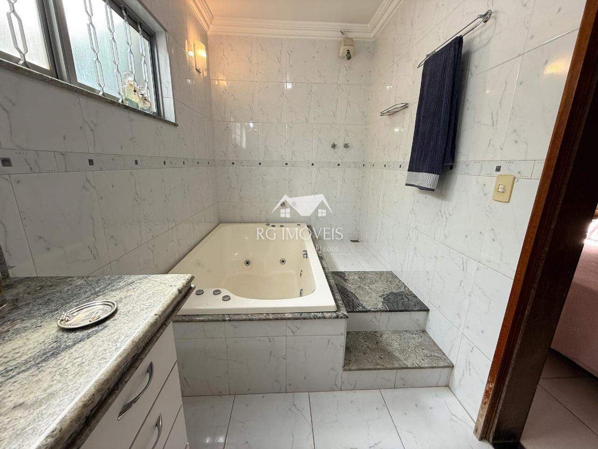 Casa, Tirol (barreiro), 3 Quartos, 2 Vagas, 1 Suíte
