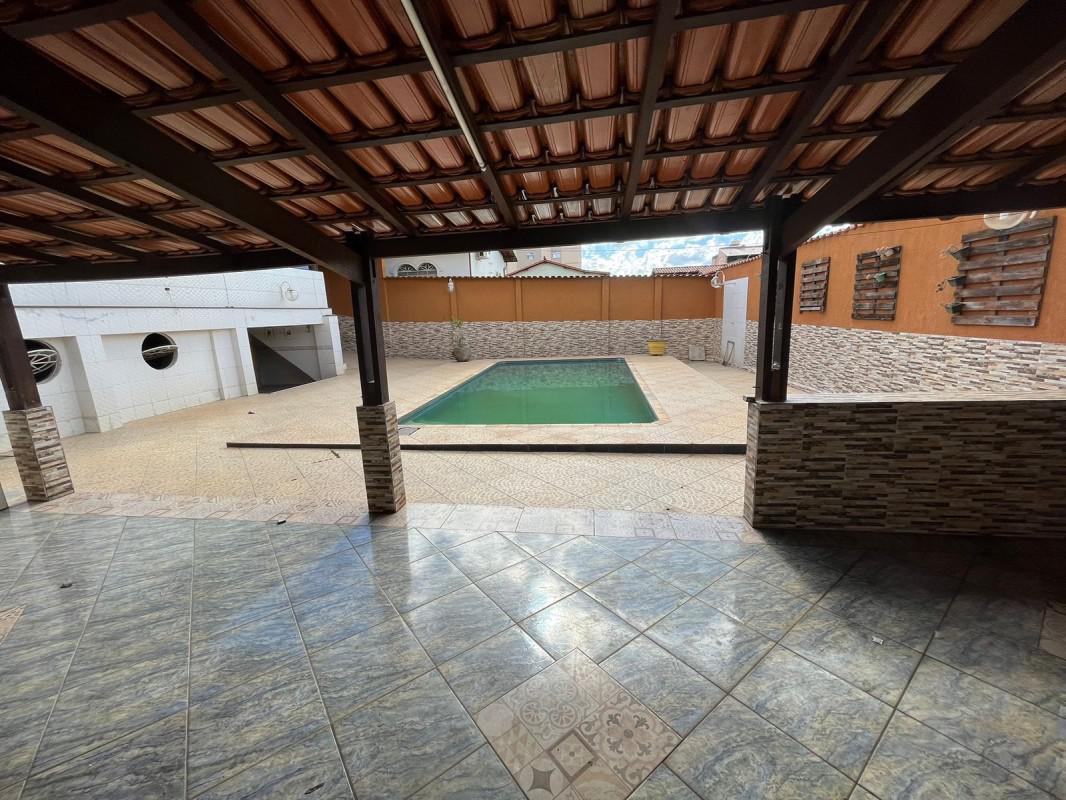 Casa, Fonte Grande, 4 Quartos, 7 Vagas, 2 Suítes