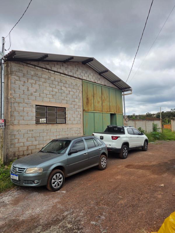 Galpão, Água Limpa, 3 Quartos, 0 Vaga