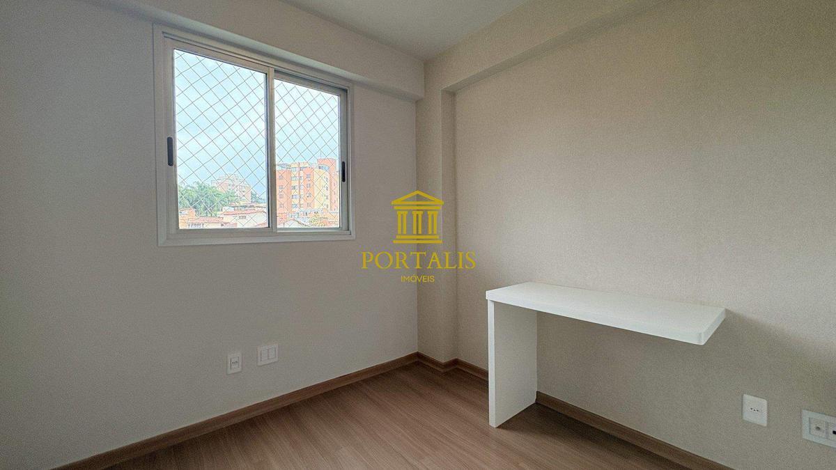 Apartamento, Sagrada Família, 3 Quartos, 2 Vagas, 1 Suíte