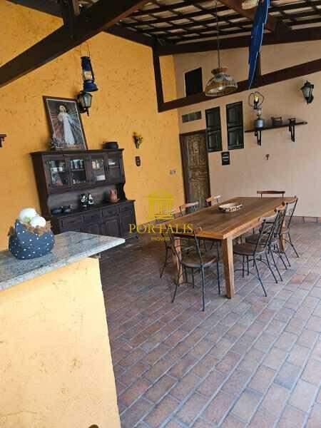 Casa, Nova Suíssa, 4 Quartos, 4 Vagas, 1 Suíte