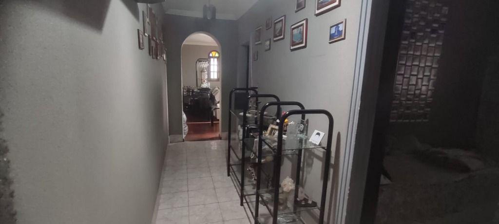 Casa, Nações Unidas, 4 Quartos, 0 Vaga, 1 Suíte