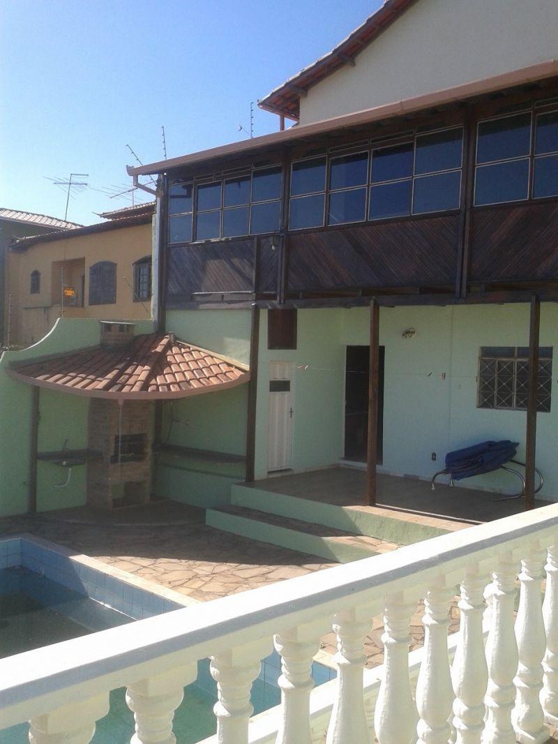 Casa, Jardim Riacho das Pedras, 3 Quartos, 4 Vagas, 1 Suíte