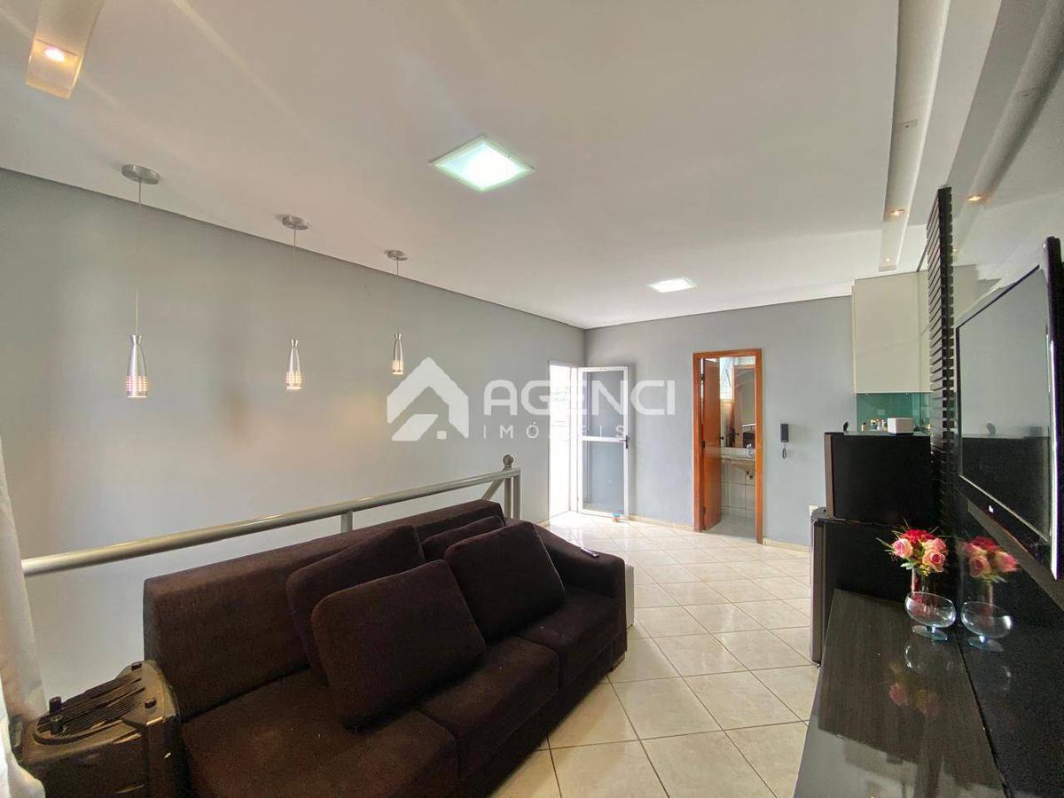 Apartamento, Santa Cruz Industrial, 3 Quartos, 0 Vaga, 1 Suíte