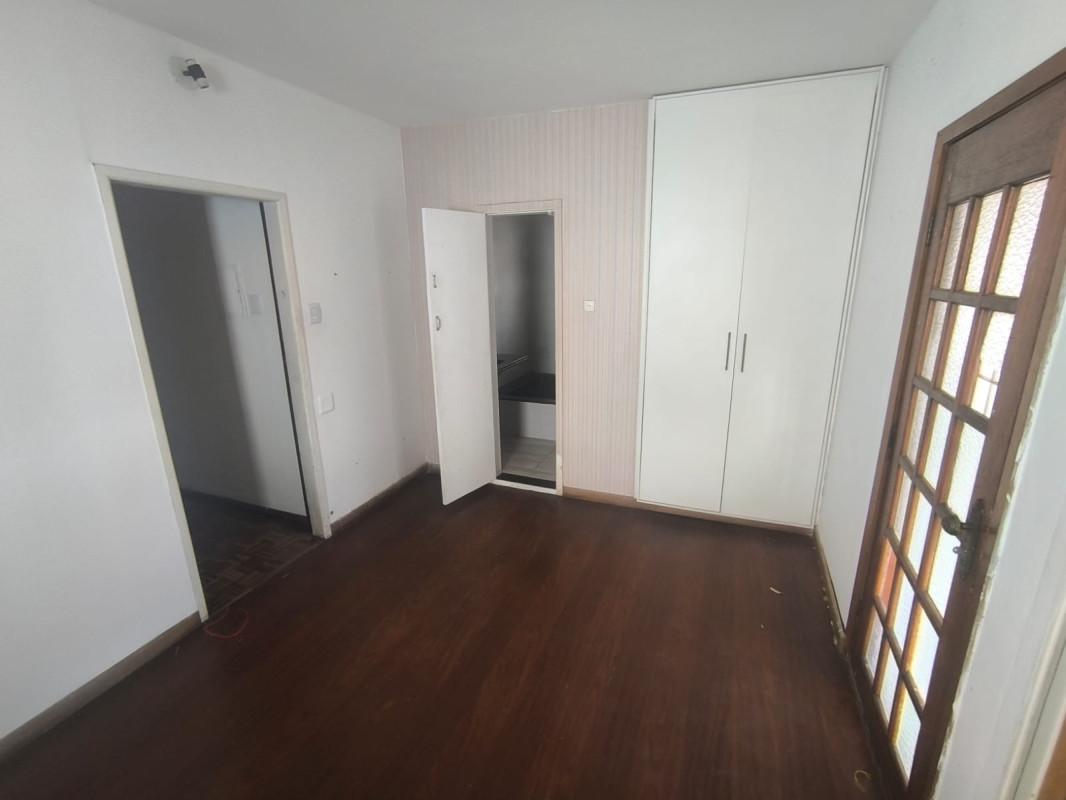 Casa, Santa Cruz, 5 Quartos, 1 Vaga, 1 Suíte
