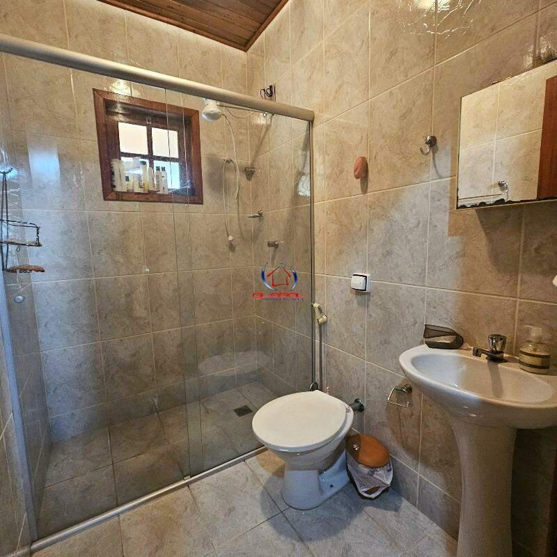 Sítio, Condomínio Solar das Palmeiras, 3 Quartos, 5 Vagas, 1 Suíte