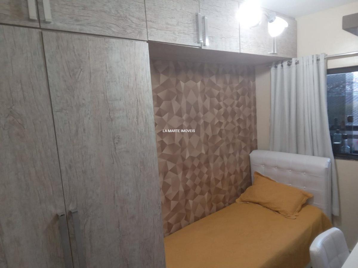 Casa, Industrial, 4 Quartos, 2 Vagas, 1 Suíte
