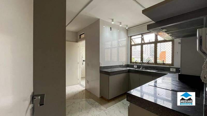 Apartamento, Funcionários, 3 Quartos, 2 Vagas, 1 Suíte