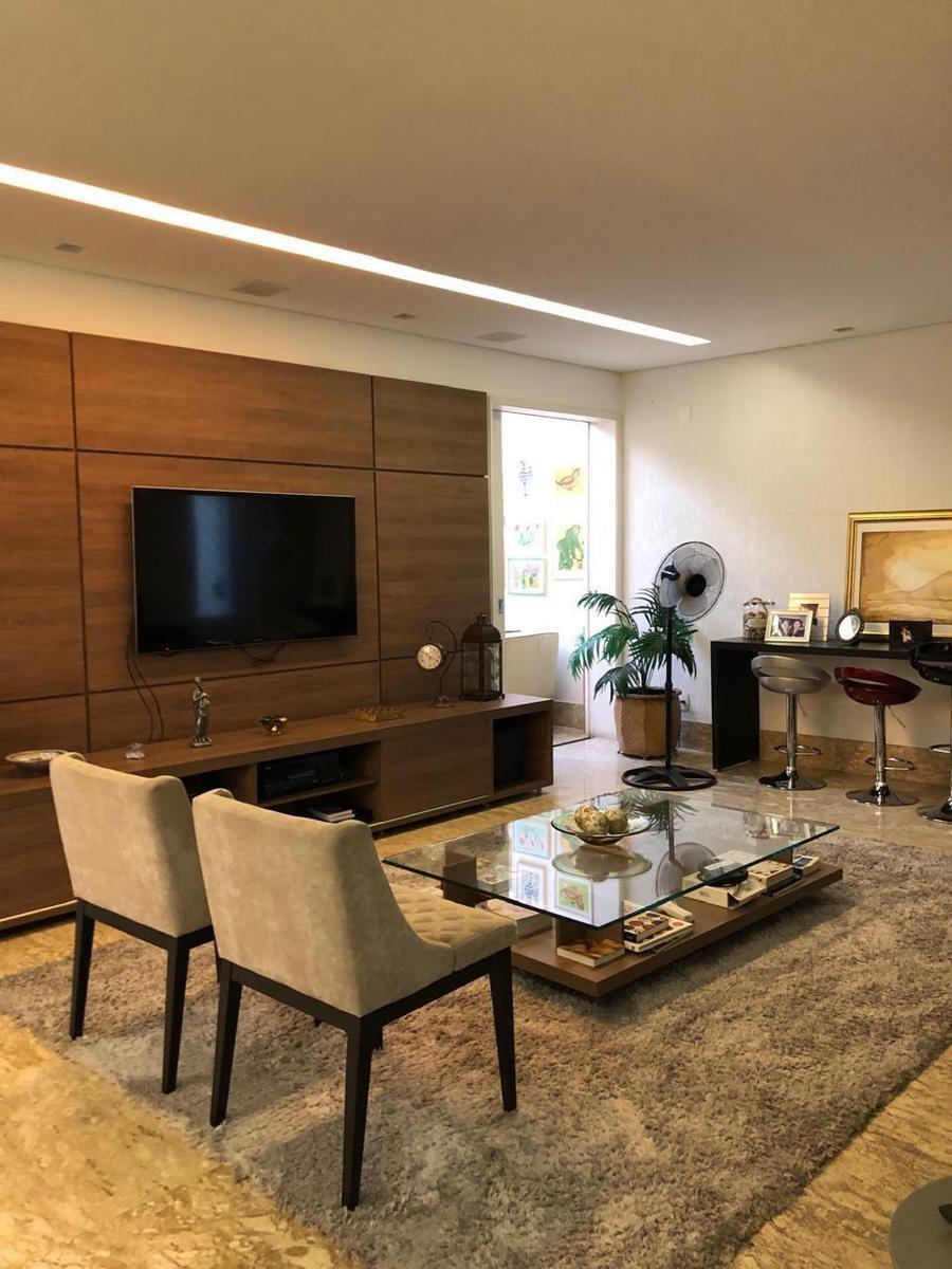 Casa, São José, 3 Quartos, 5 Vagas, 1 Suíte