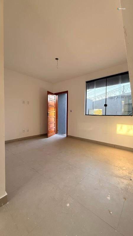 Casa, Novo Centro, 2 Quartos, 1 Vaga