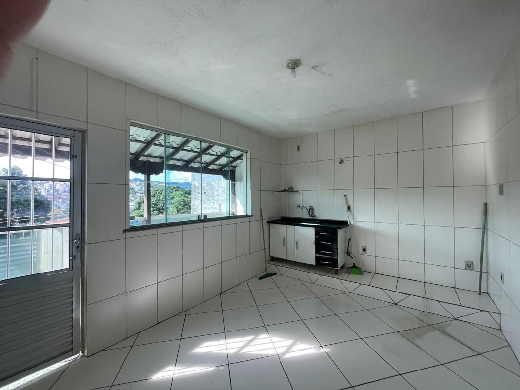 Apartamento, Castanheira (barreiro), 3 Quartos, 0 Vaga, 1 Suíte