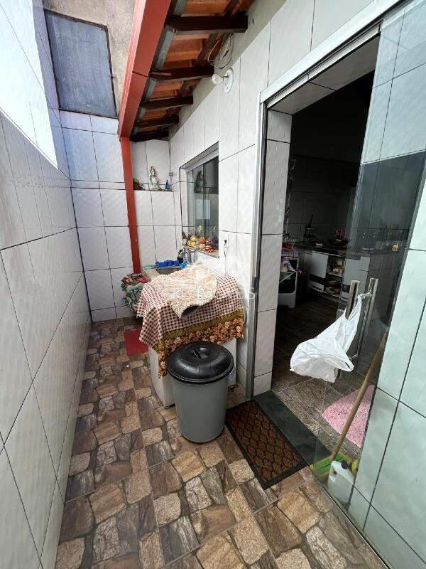 Casa, Castanheira (barreiro), 3 Quartos, 18 Vagas, 1 Suíte