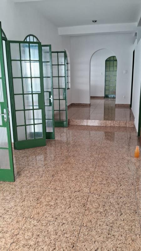 Casa, Cachoeirinha, 4 Quartos, 2 Vagas