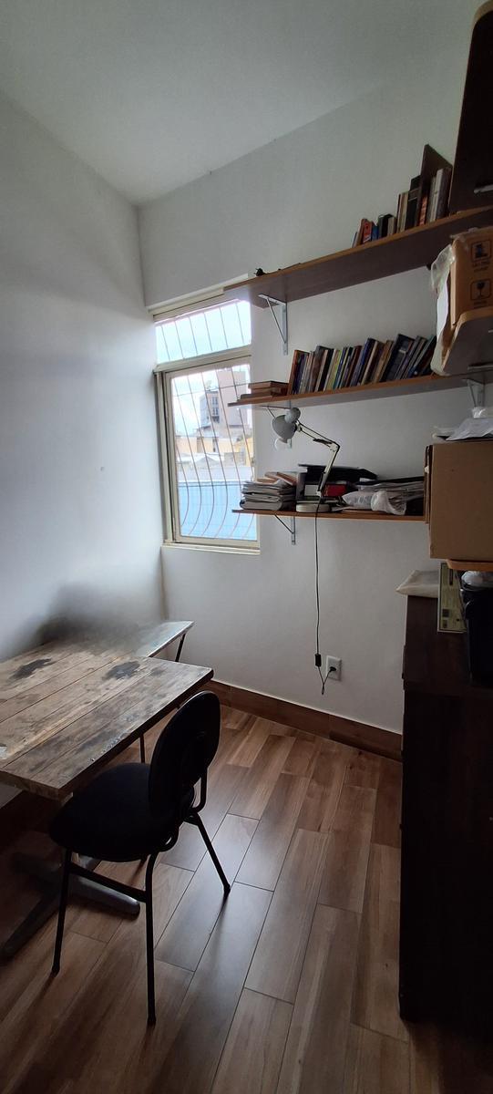 Apartamento, Floresta, 5 Quartos, 0 Vaga, 1 Suíte