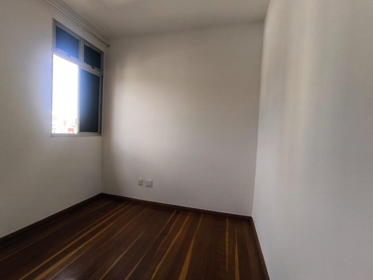 Apartamento, Estoril, 4 Quartos, 1 Vaga, 1 Suíte