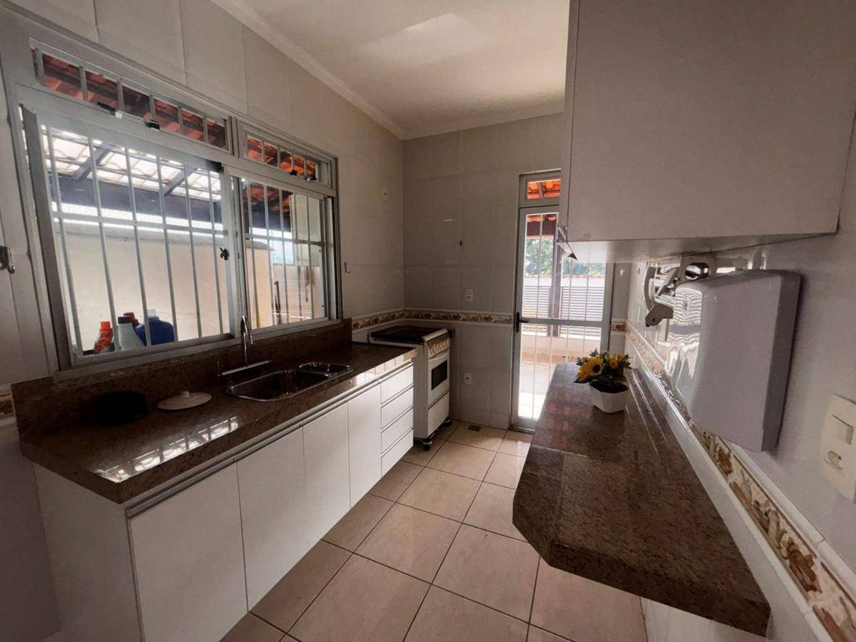 Casa, Nova Floresta, 6 Quartos, 3 Vagas, 4 Suítes