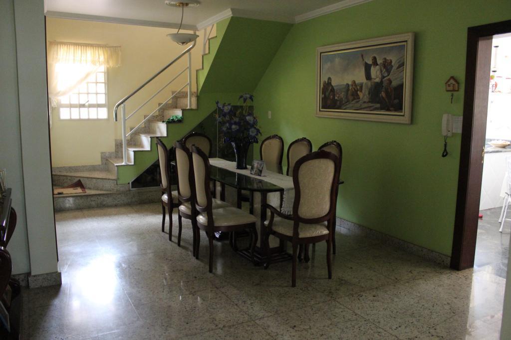 Casa, Castelo, 5 Quartos, 4 Vagas, 3 Suítes