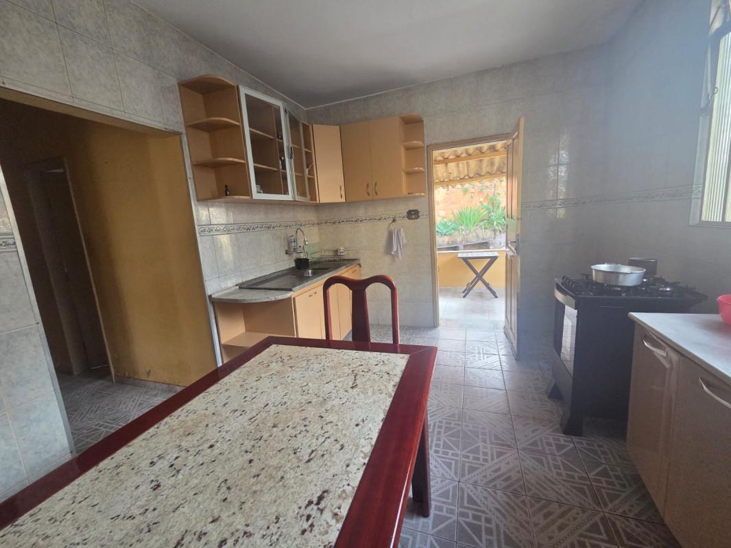 Casa, Novo Glória, 4 Quartos, 5 Vagas, 2 Suítes