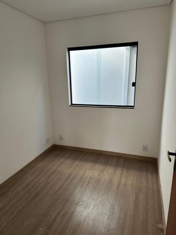 Casa, Masterville, 3 Quartos, 5 Vagas, 1 Suíte