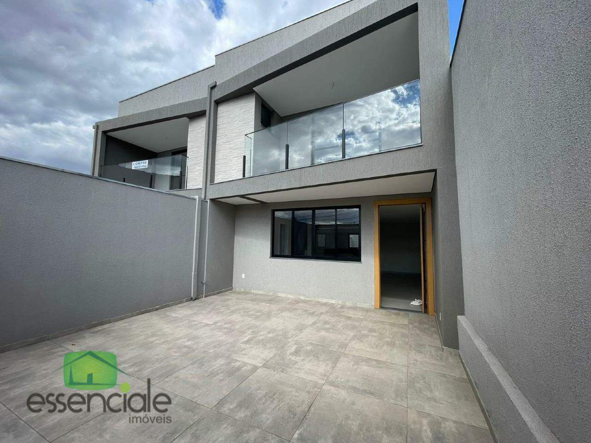 Casa, Centro, 3 Quartos, 2 Vagas, 1 Suíte