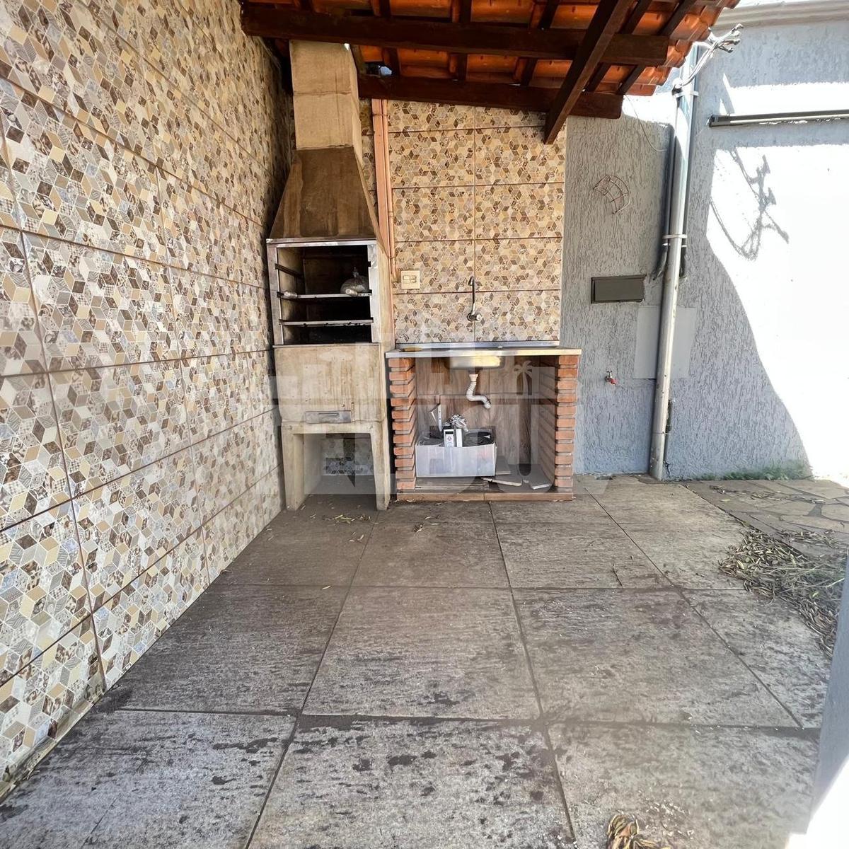 Casa, Parque Rinaldo, 2 Quartos, 2 Vagas, 1 Suíte