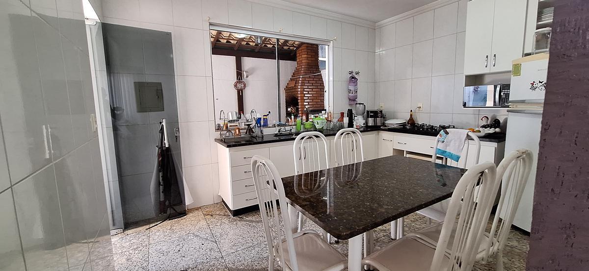 Casa, Manacás, 3 Quartos, 4 Vagas, 1 Suíte
