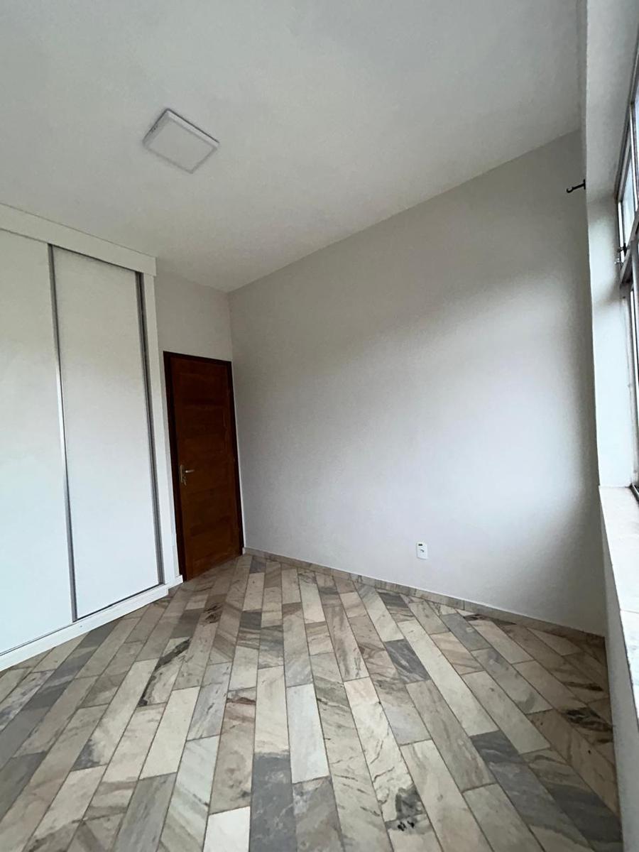 Apartamento, Centro, 2 Quartos, 0 Vaga