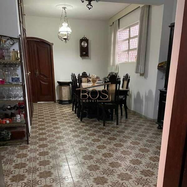 Casa, Cidade Nova, 4 Quartos, 2 Vagas, 1 Suíte