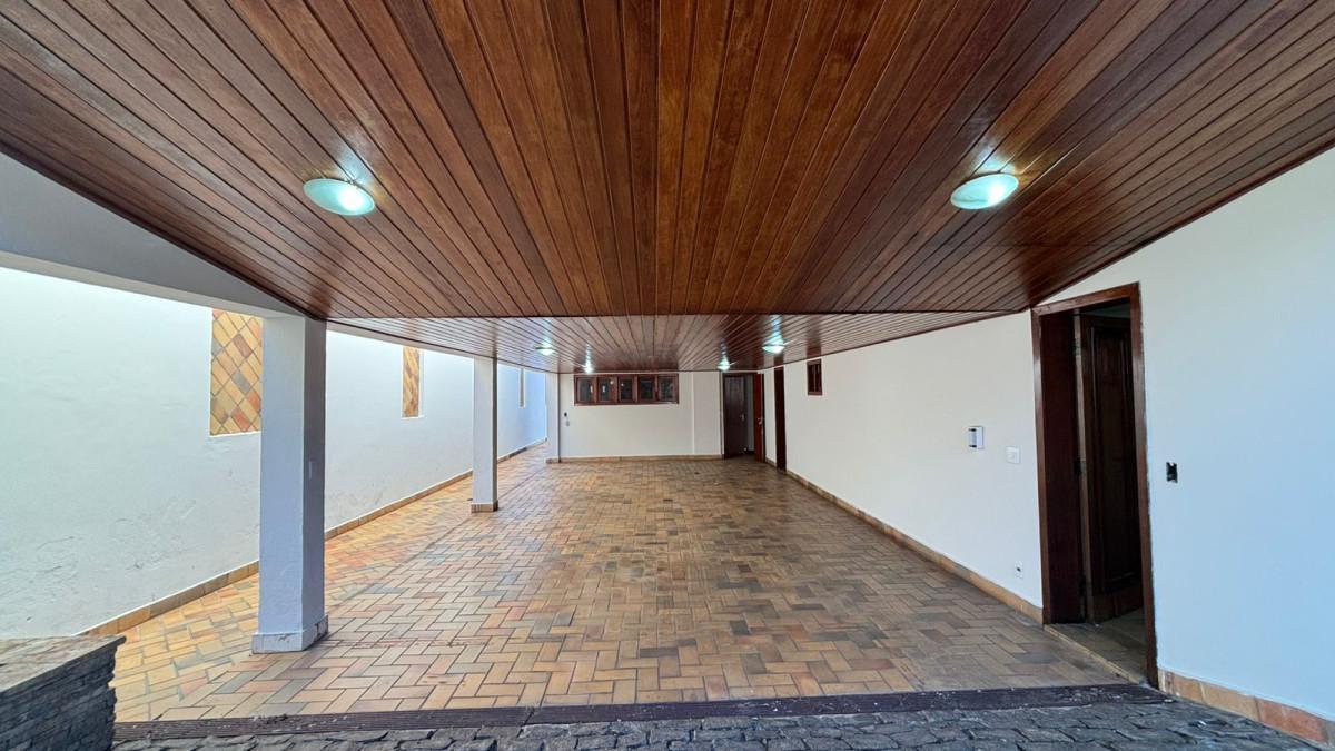 Casa Comercial, Santa Teresa, 8 Quartos, 6 Vagas, 2 Suítes