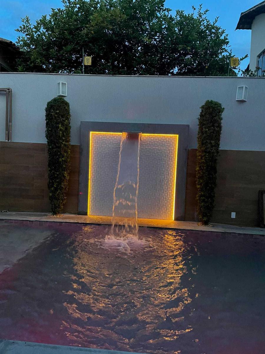 Casa, Castelo, 4 Quartos, 4 Vagas, 1 Suíte