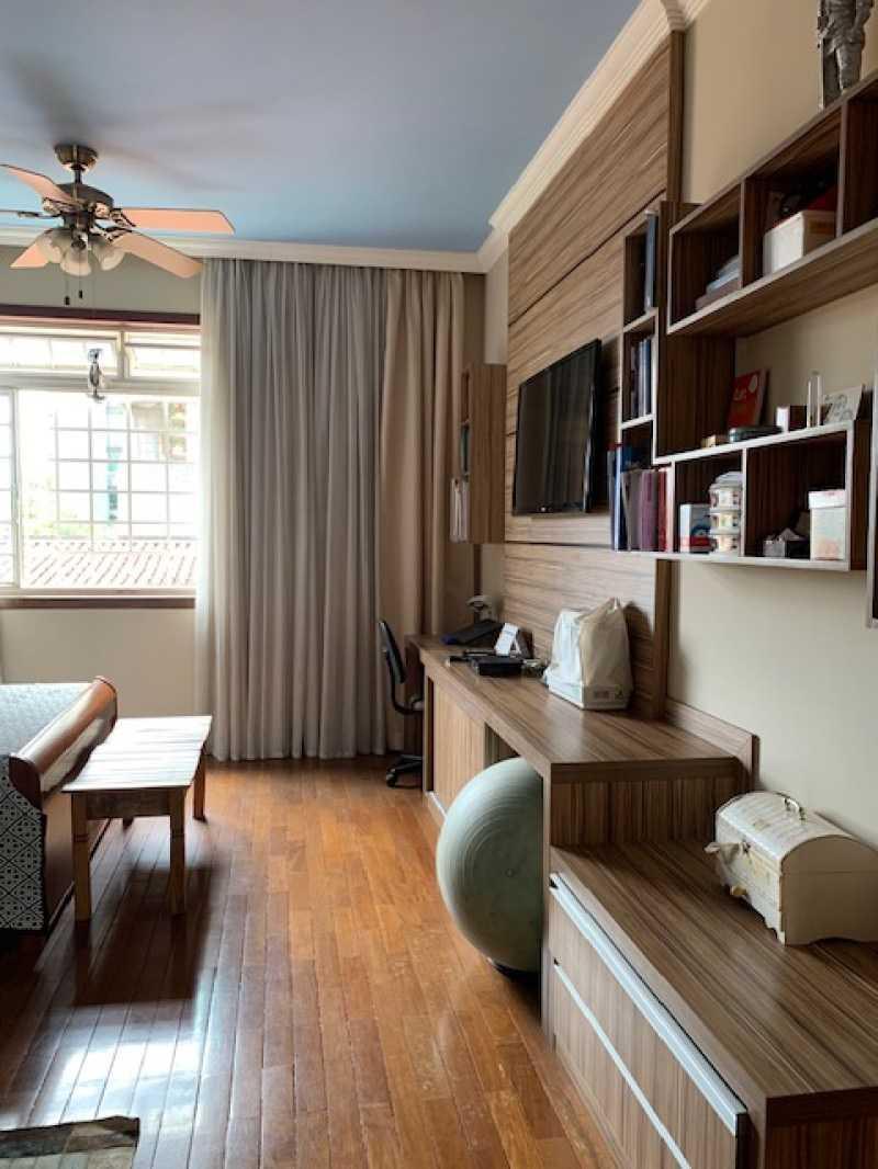 Casa, Castelo, 4 Quartos, 5 Vagas, 1 Suíte