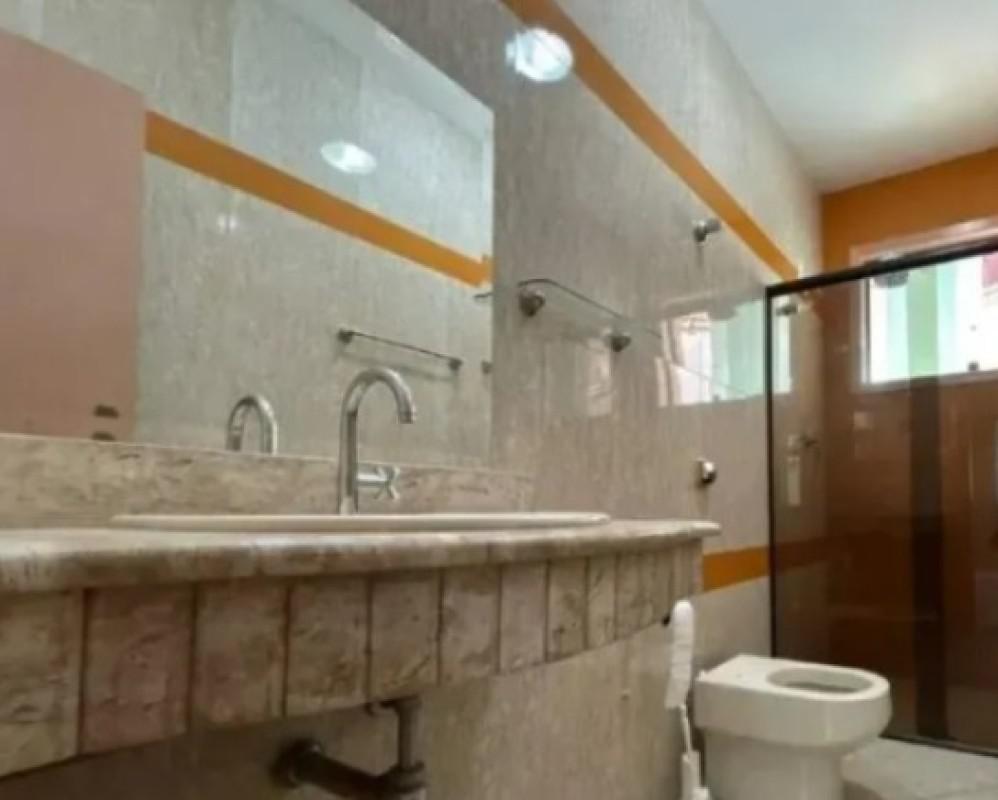 Casa Comercial, Castelo, 4 Quartos, 4 Vagas, 2 Suítes