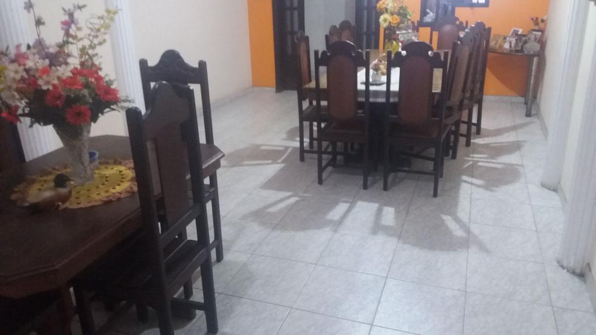 Casa, Cachoeirinha, 9 Quartos, 4 Vagas, 3 Suítes