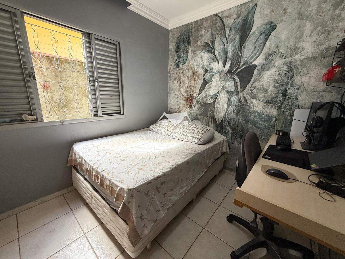 Casa, Tirol (barreiro), 3 Quartos, 2 Vagas, 1 Suíte