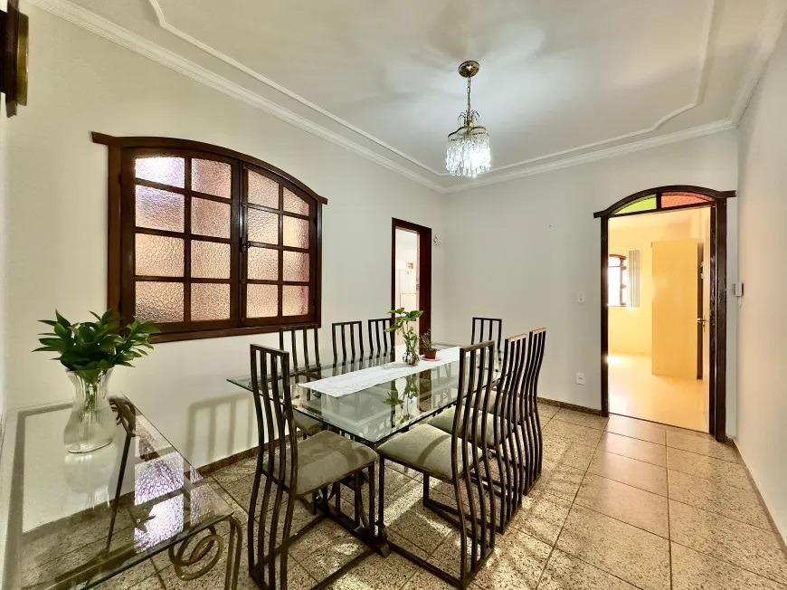 Casa, Santa Mônica, 4 Quartos, 3 Vagas, 1 Suíte