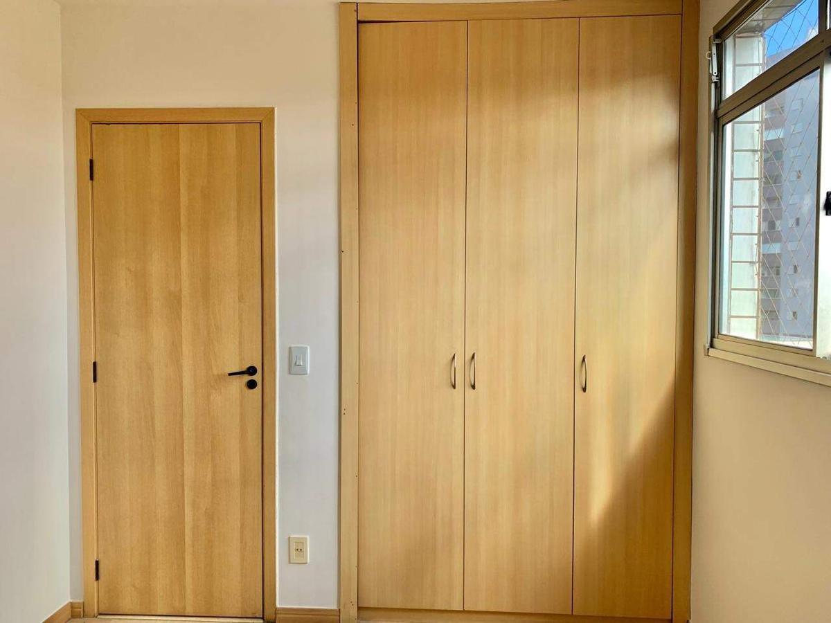 Apartamento, Estoril, 3 Quartos, 2 Vagas, 1 Suíte