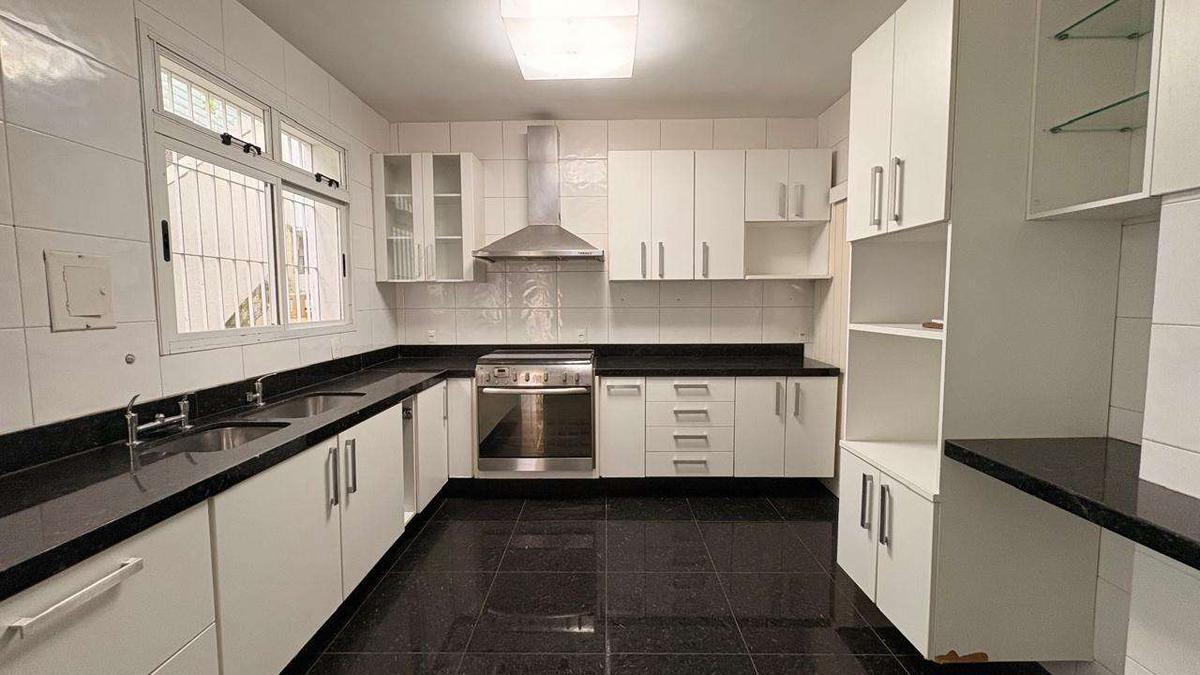Casa, Vila Paris, 4 Quartos, 4 Vagas, 2 Suítes