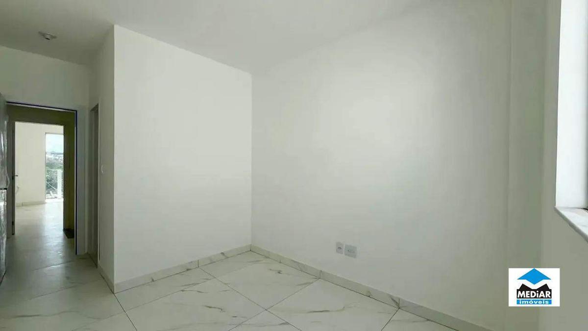 Casa, Santa Branca, 2 Quartos, 2 Vagas, 2 Suítes