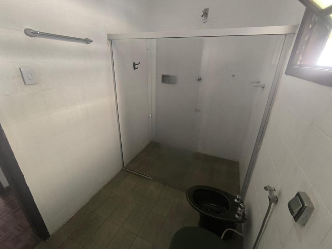 Casa, Santa Cruz, 5 Quartos, 1 Vaga, 1 Suíte