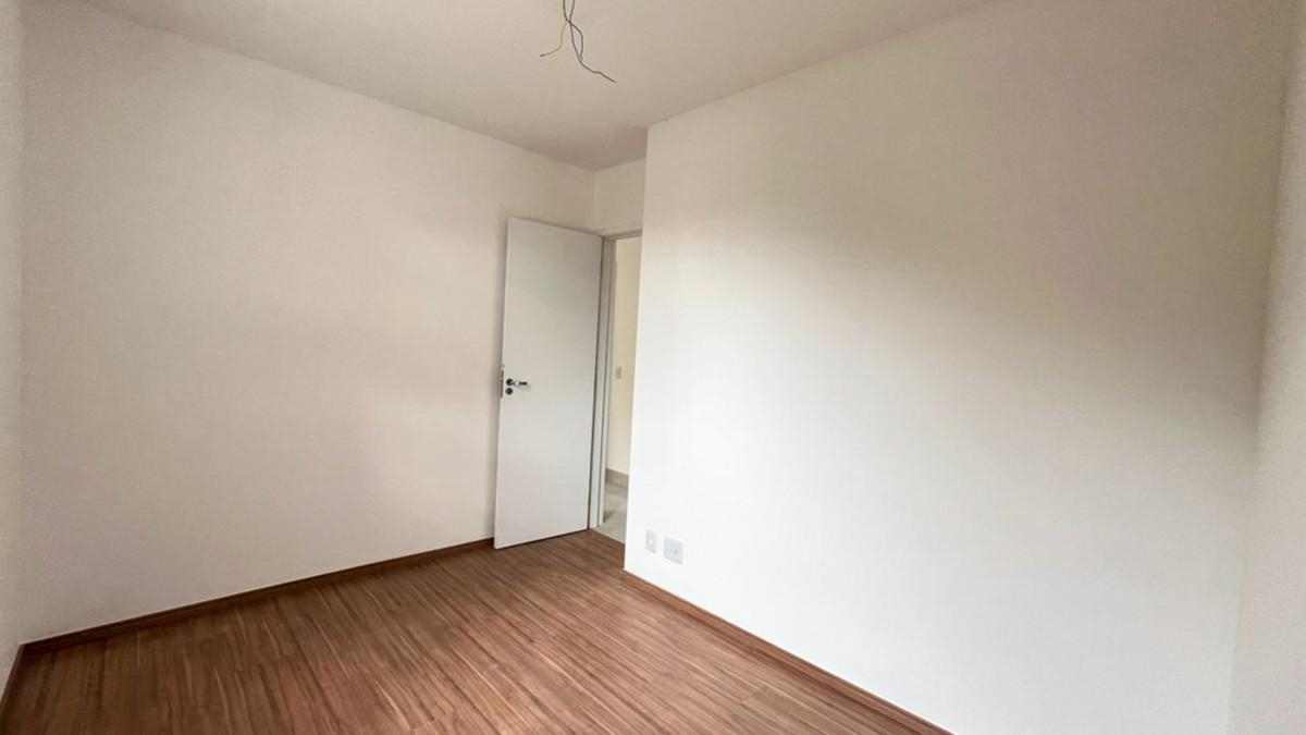 Apartamento, Casa Branca, 3 Quartos, 2 Vagas, 1 Suíte