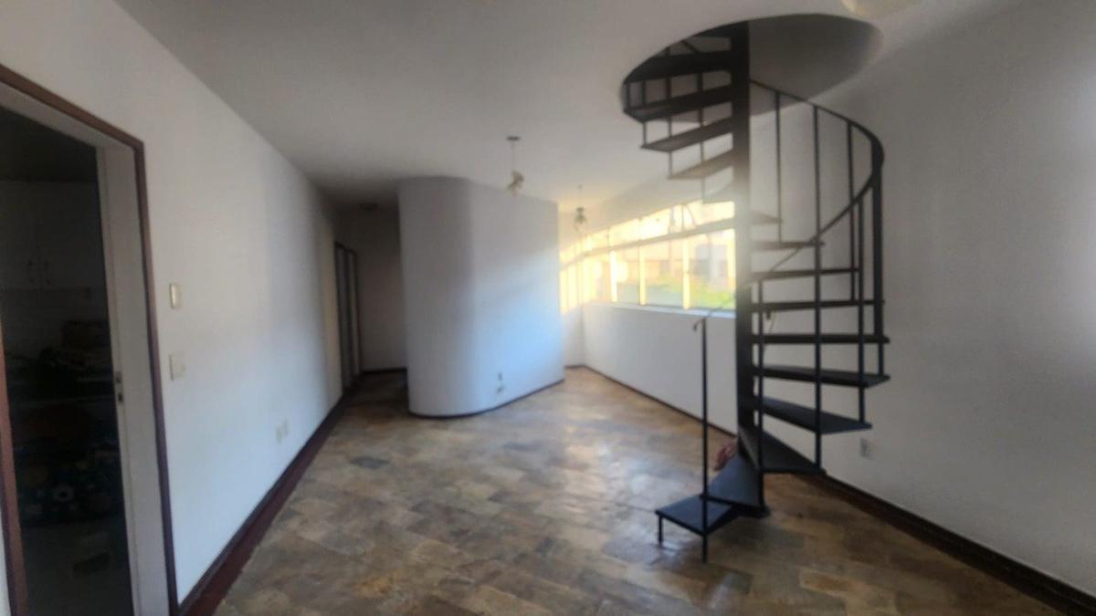 Cobertura, Estoril, 3 Quartos, 1 Vaga, 1 Suíte